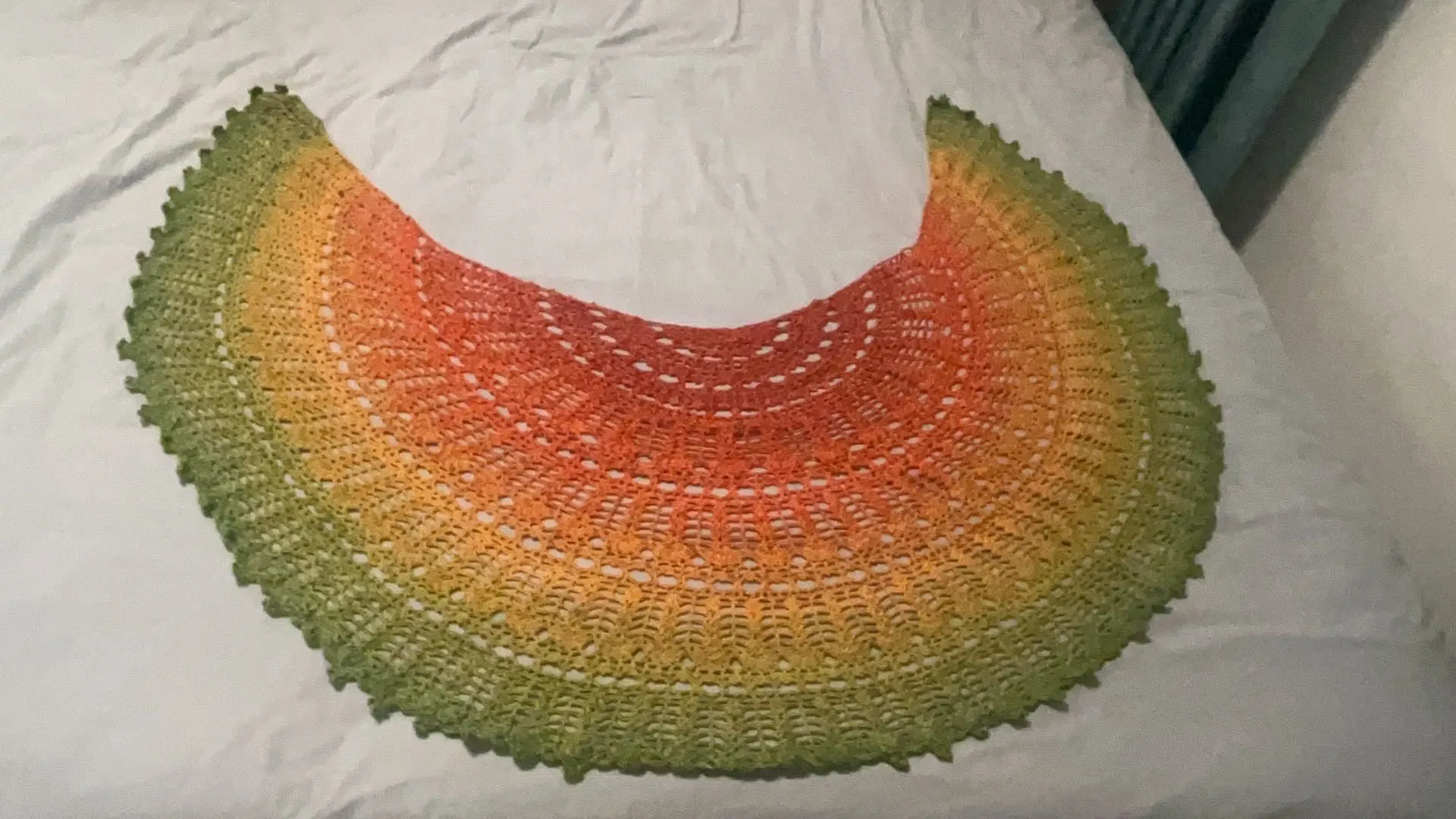 星芒冰淇凌大圆披肩, a crochet project shared by 织个毛线