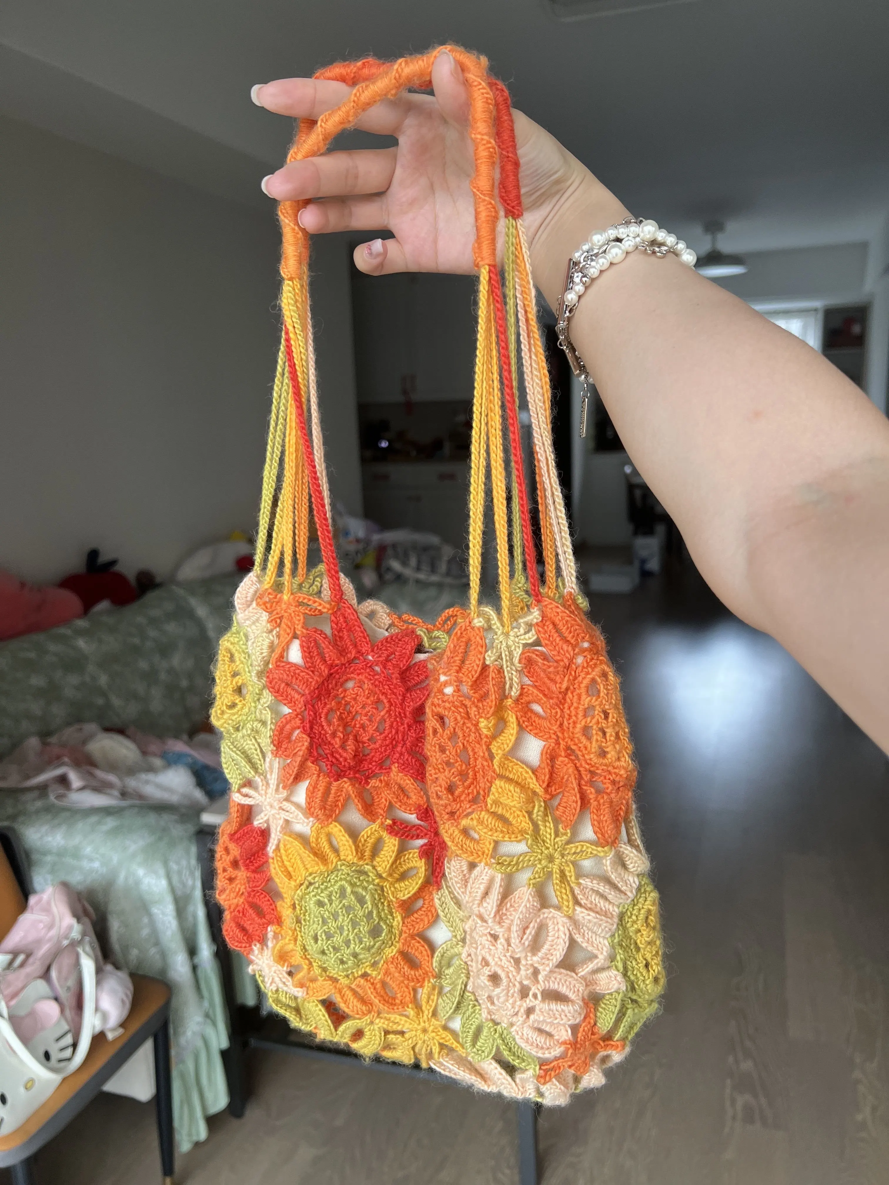 这个颜色特别亮眼, a crochet project shared by 飞翔的敏宝