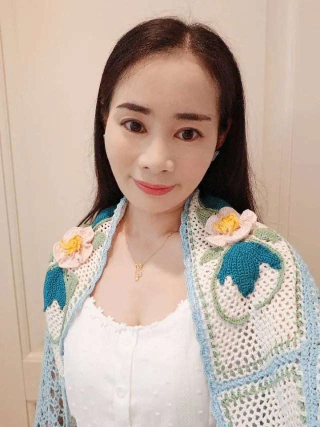 木槿蕾丝披肩, photo 1