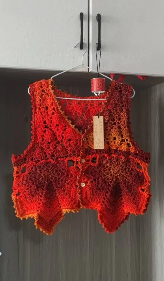 枫叶开衫完工, a crochet project shared by 向易为