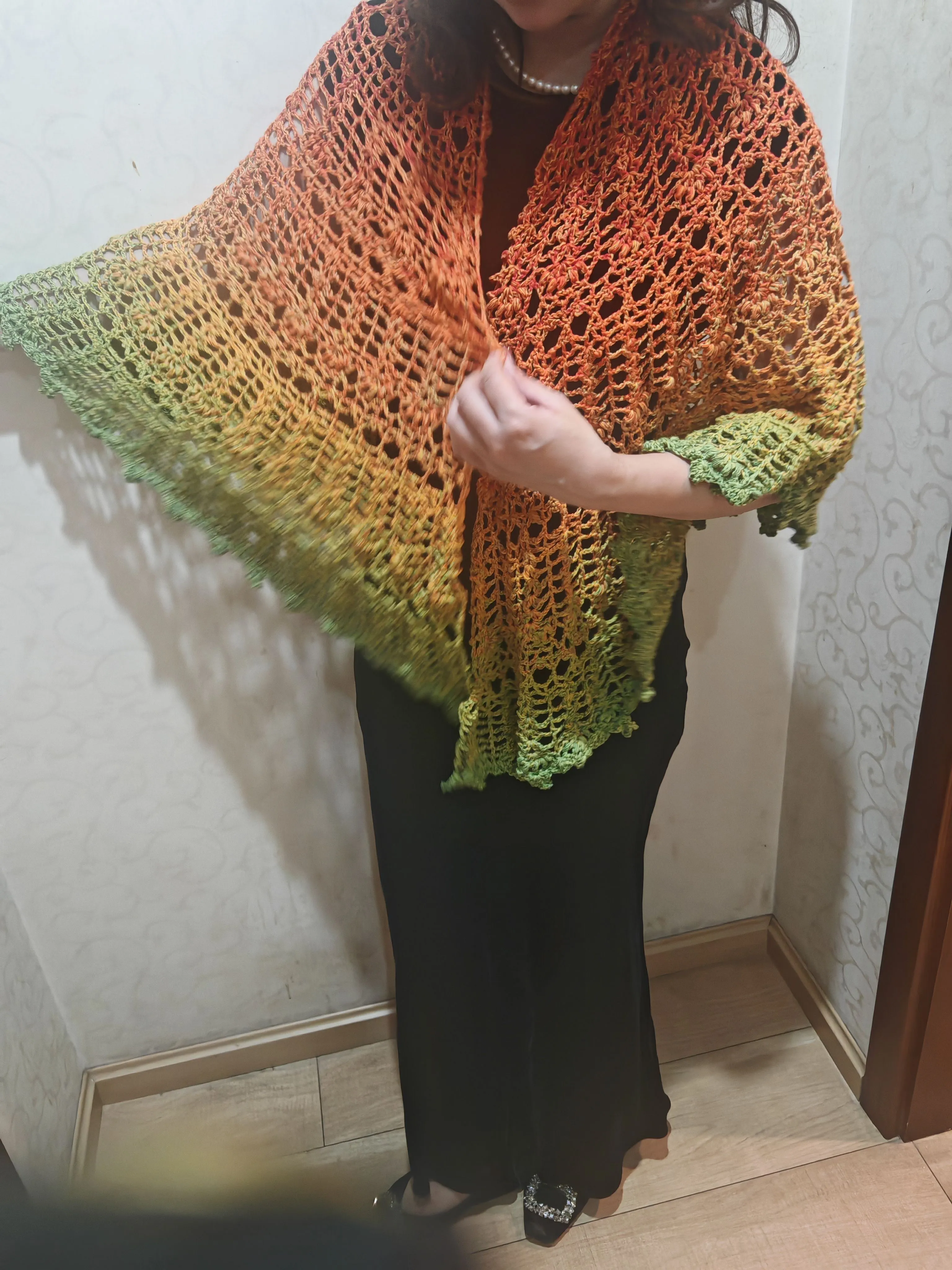 终于钩好了,星芒大披肩, a crochet project shared by derder