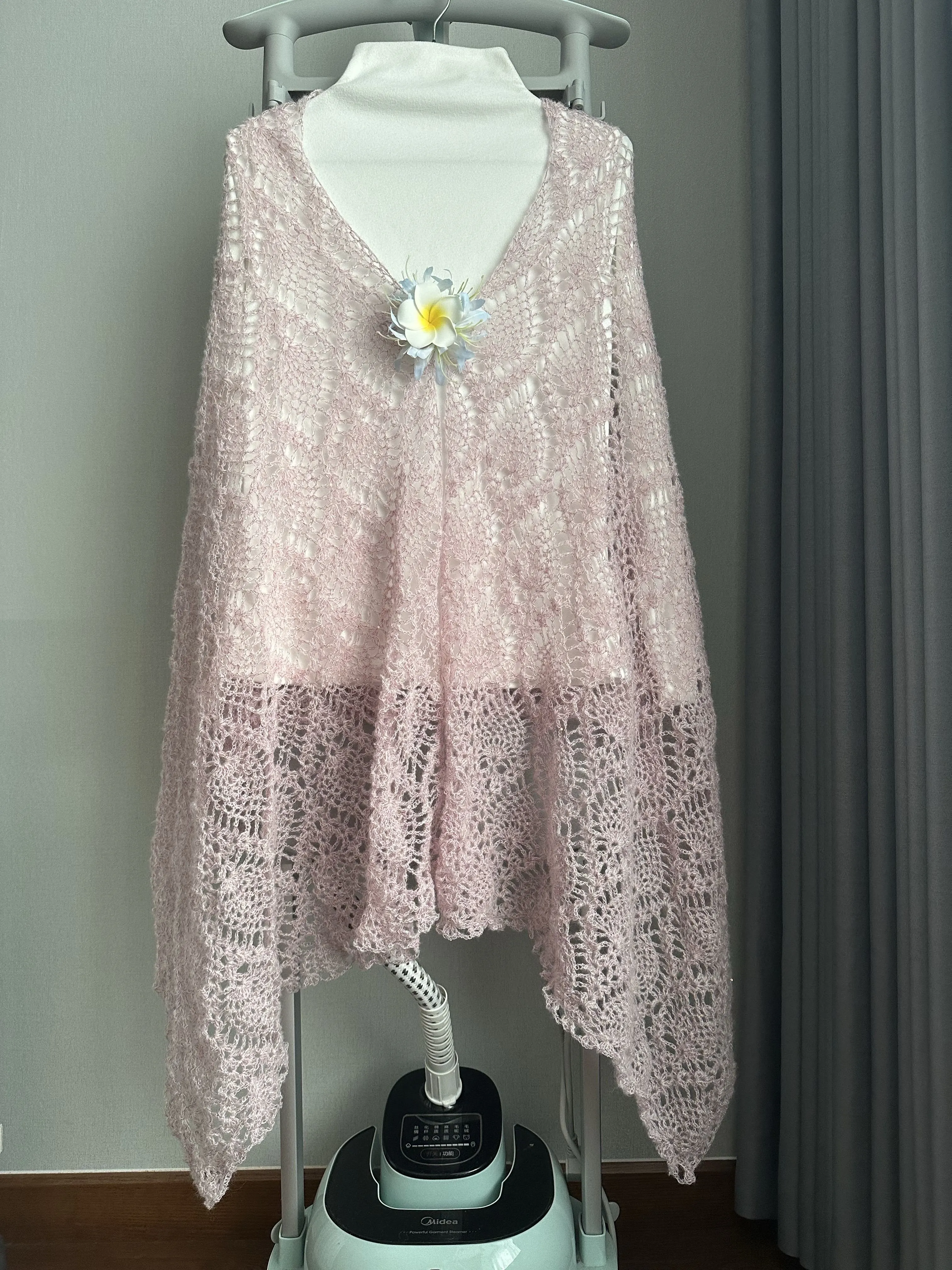菠萝花披肩, a crochet project shared by Rita Lei
