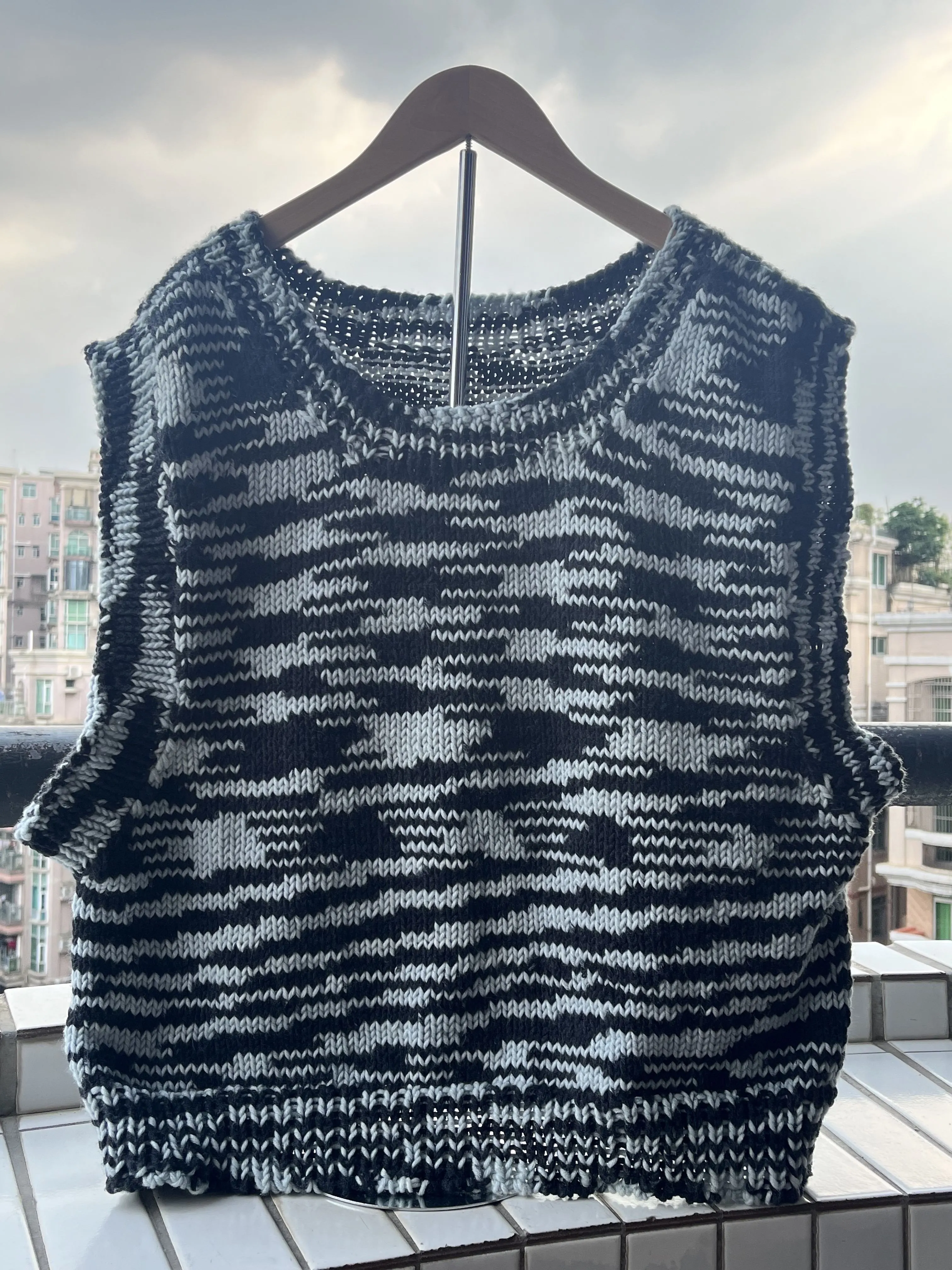 条纹背心, a crochet project shared by 帅都都
