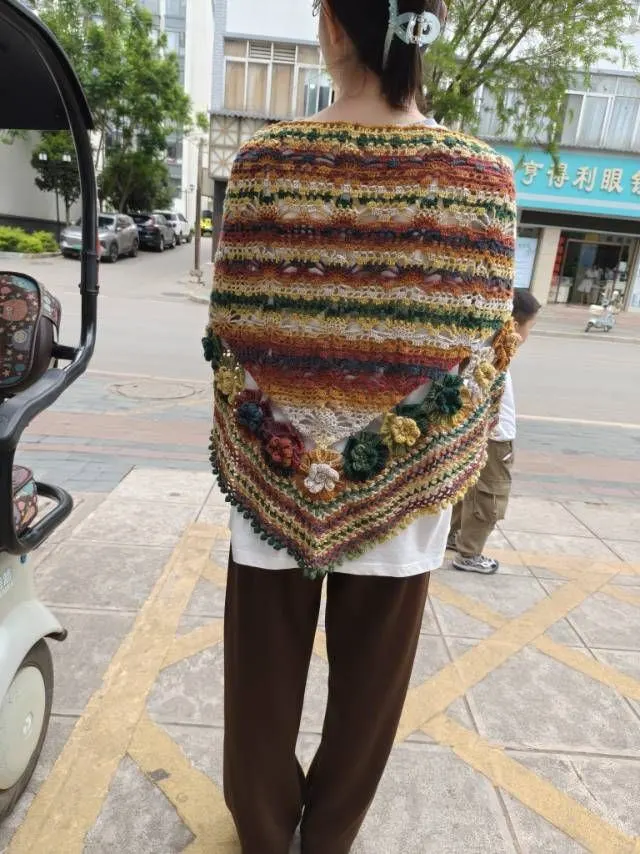 披肩, a crochet project shared by 小曹