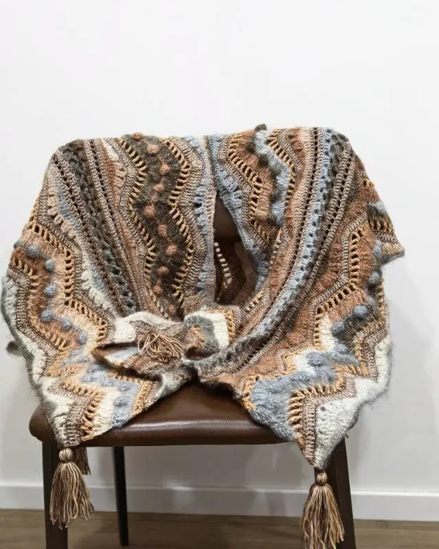 南彩披肩, a crochet project shared by 林琳