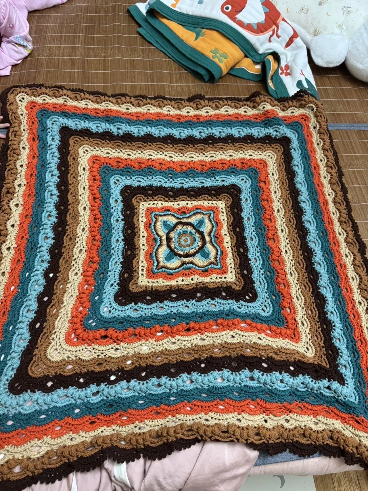 毯子, a crochet project shared by 哦