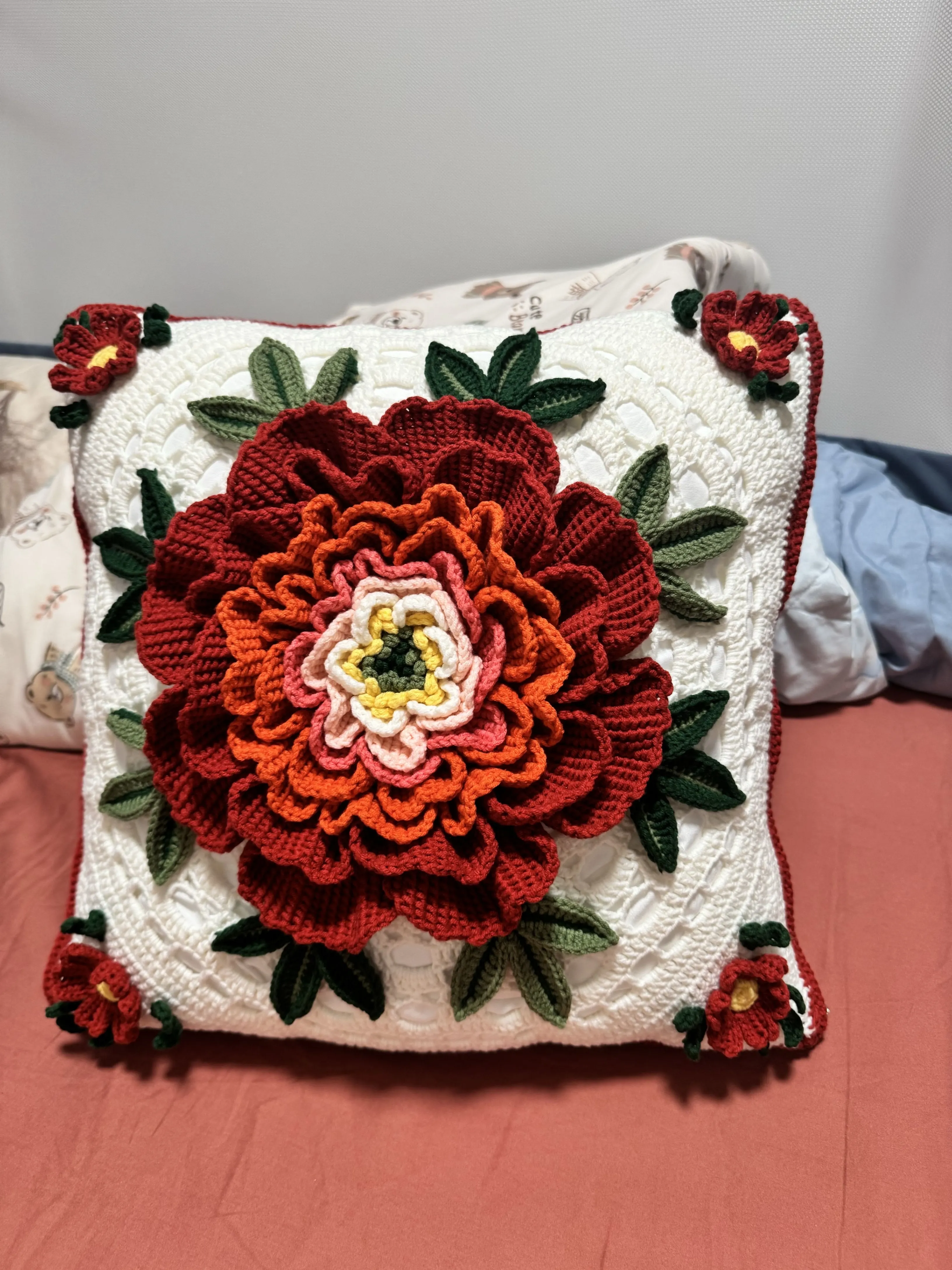 国色芳华抱枕, a crochet project shared by Dora