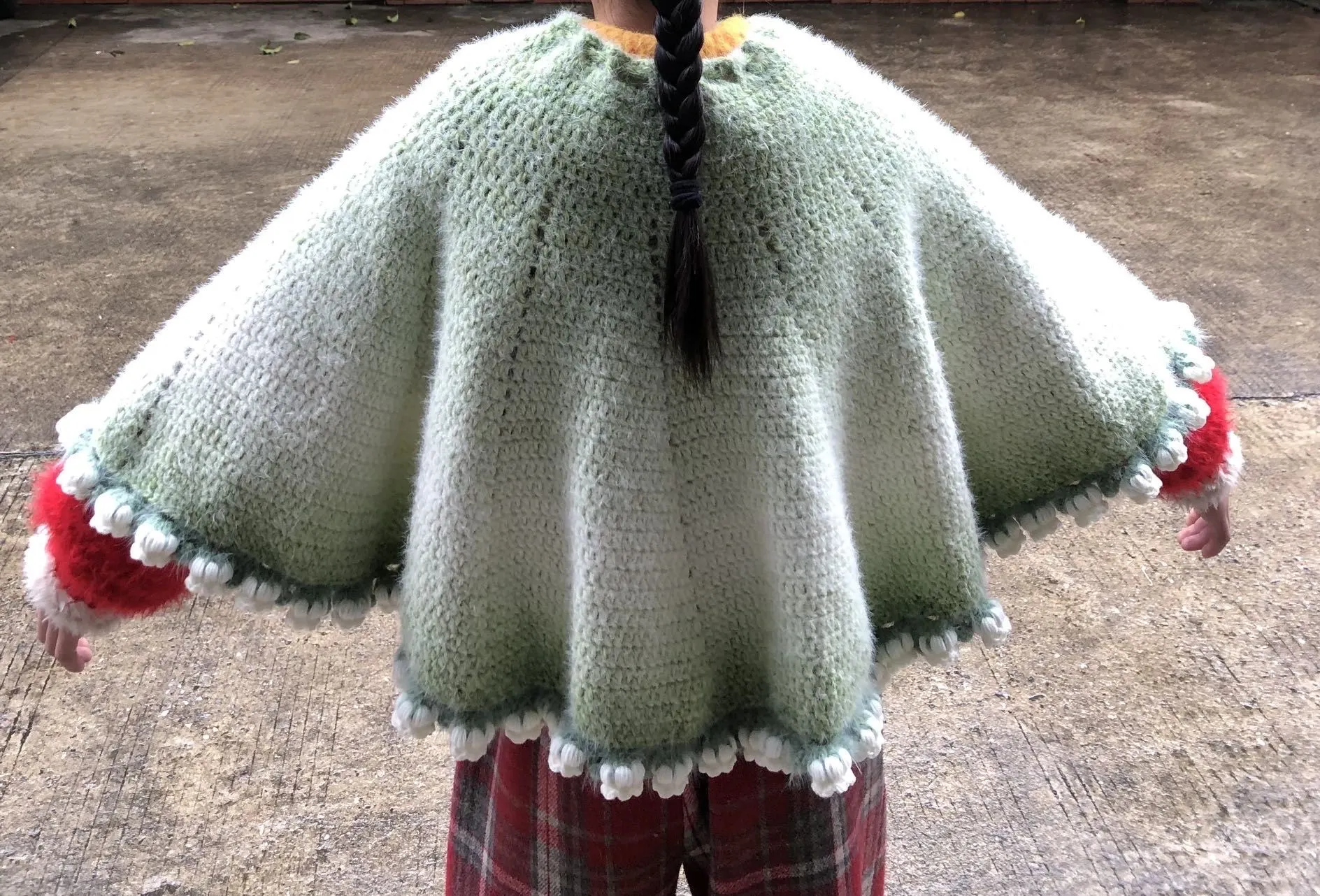 好看的斗篷, a crochet project shared by 轩轩佳佳