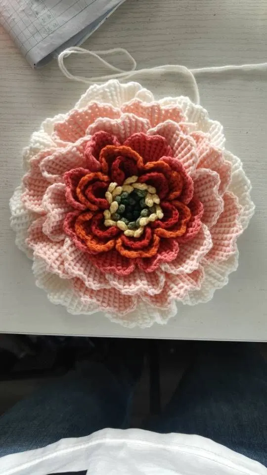 国色芳华牡丹毯, a crochet project shared by 普庆华