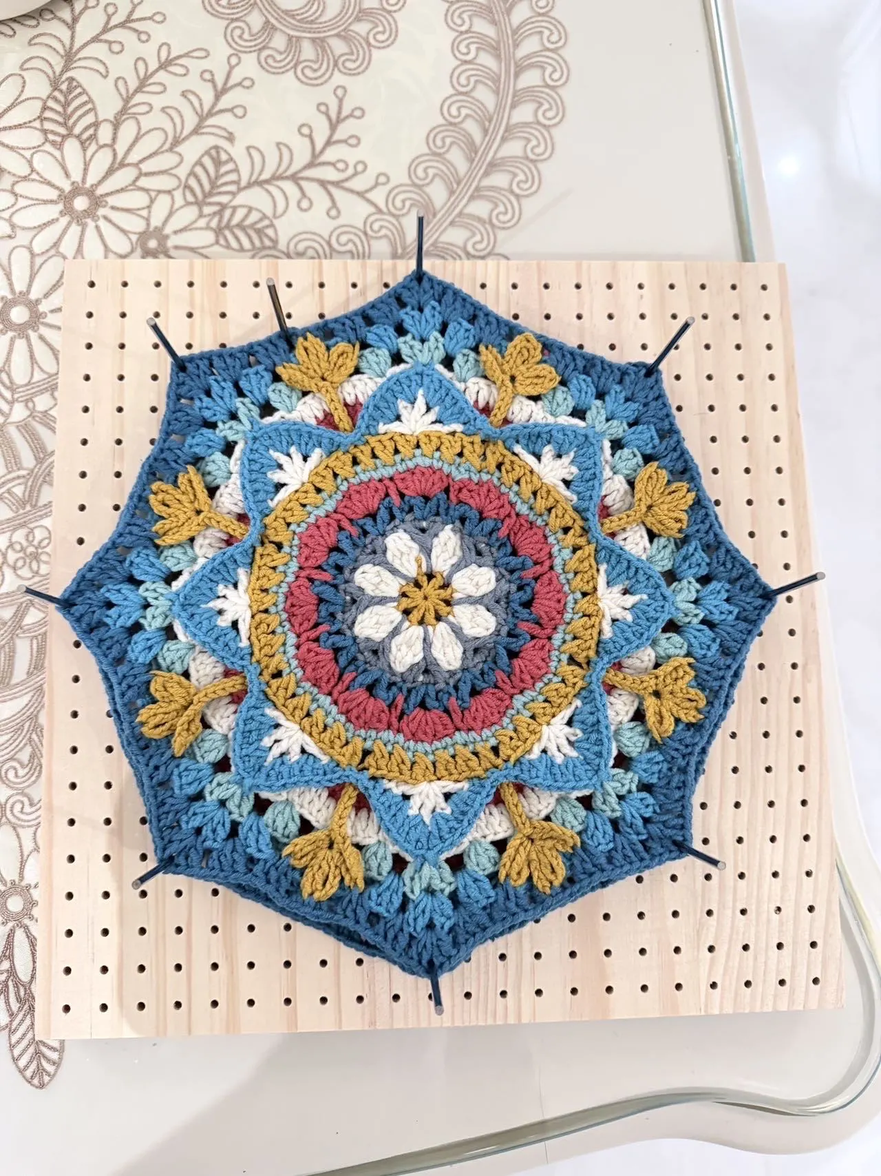 学钩小花毯, a crochet project shared by 大鹿