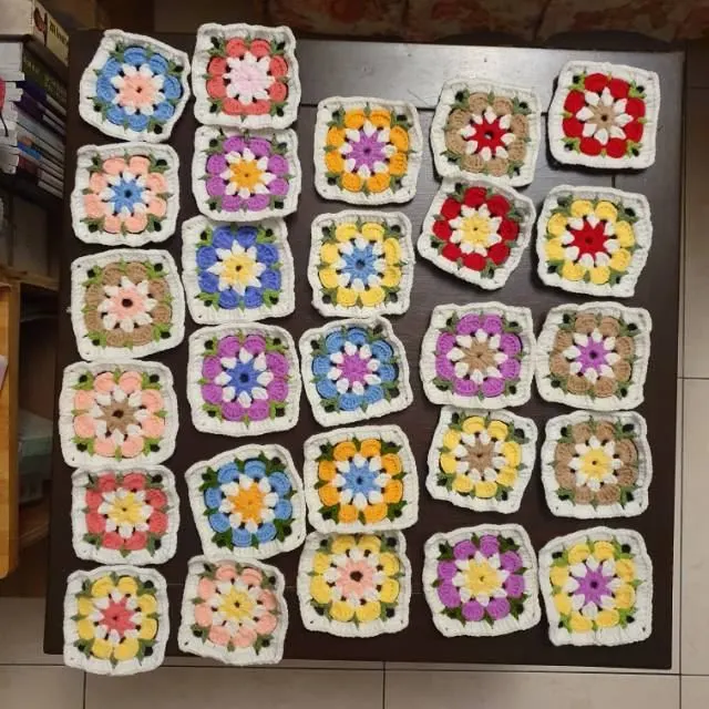 新手第一次夠祖母格，未拼接，希望成品像老師一樣美美噠😊, a crochet project shared by Ruth