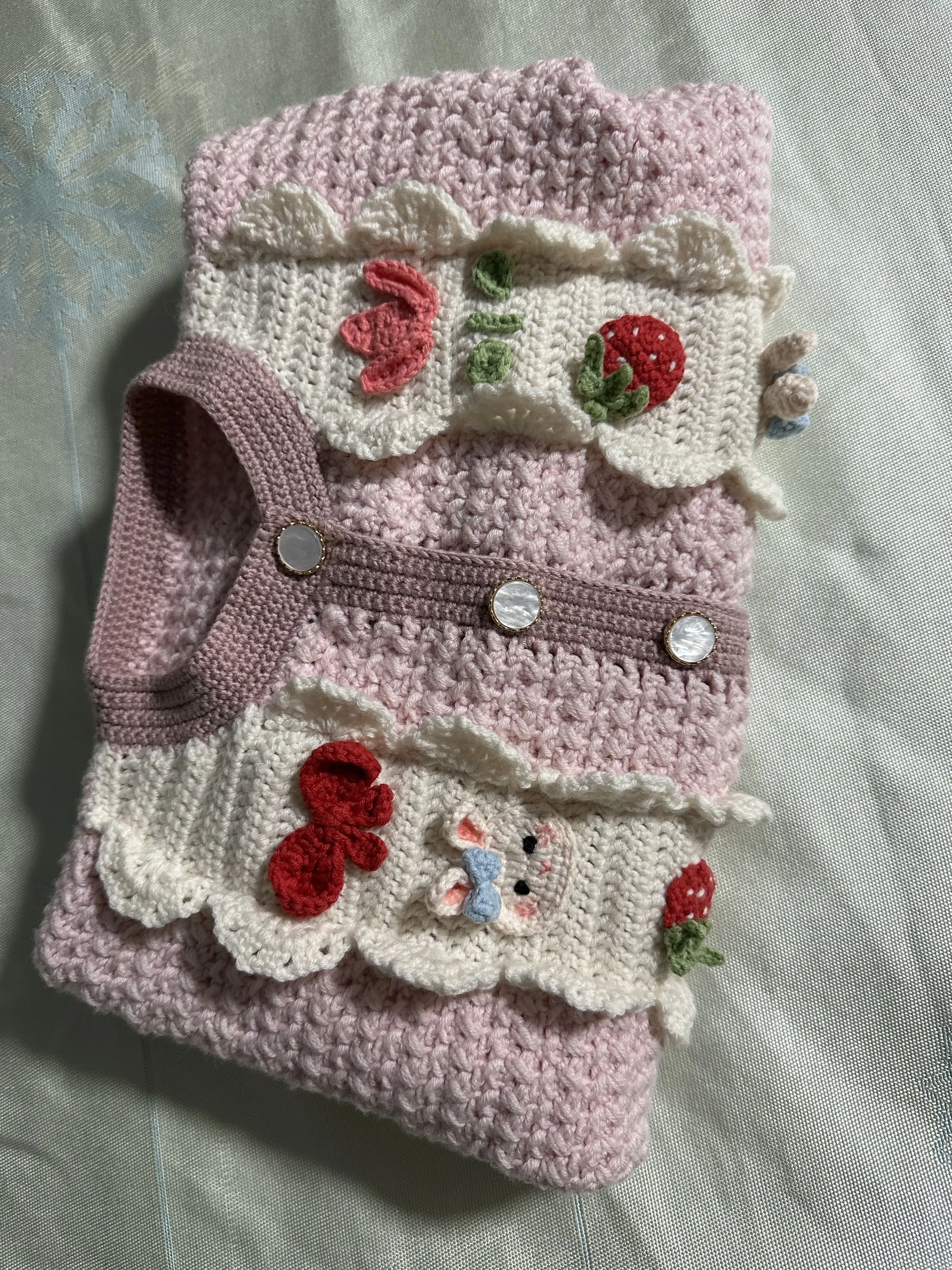 我真棒第一次成功的钩出完整毛衣, a crochet project shared by 燃燃