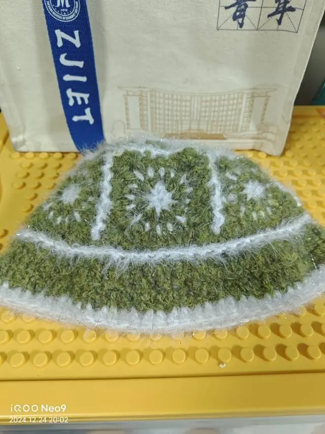 用的其他线，钩织出来大小给孩子戴正好。, a crochet project shared by 圆子的春天