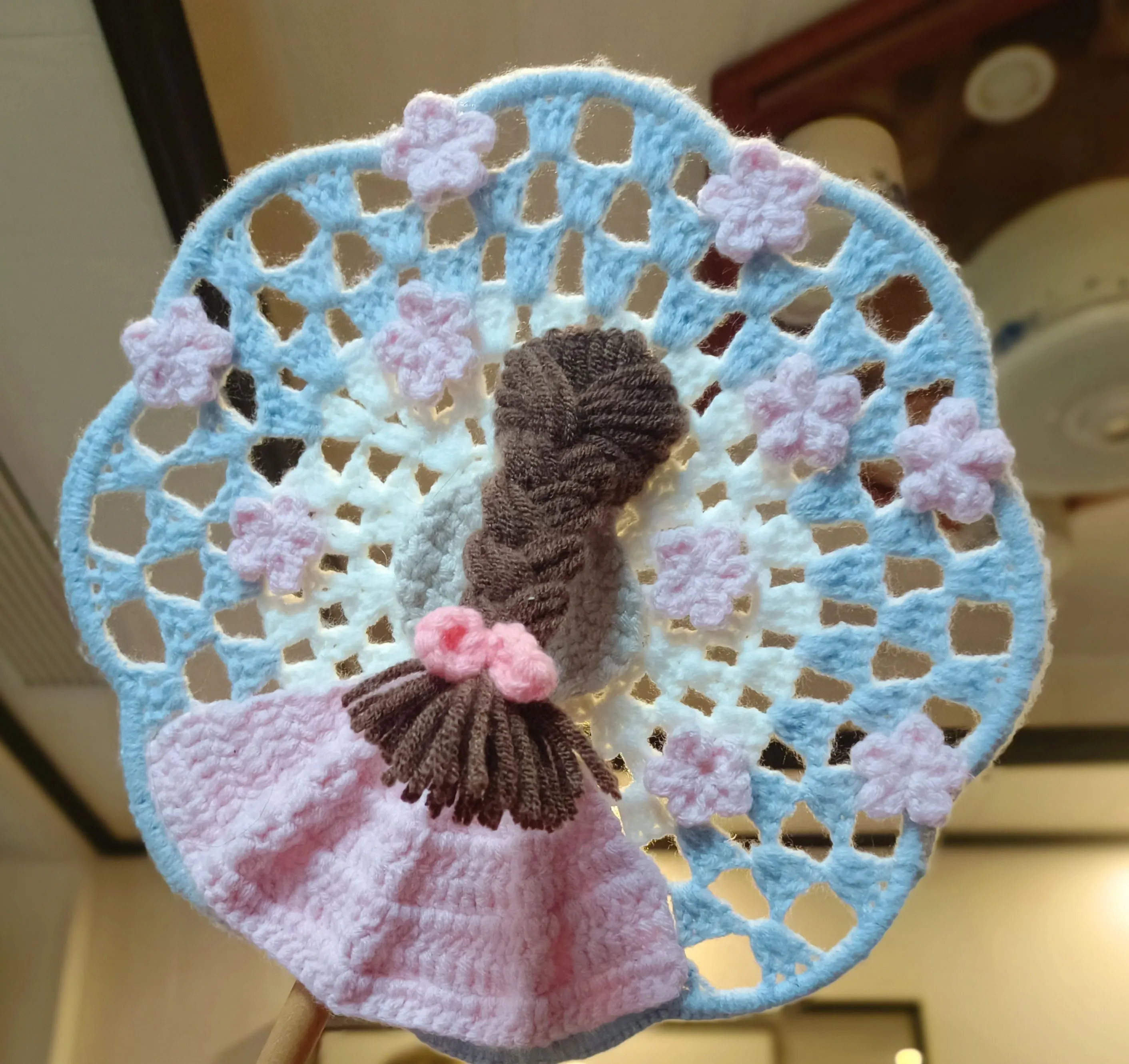少女映画团扇, a crochet project shared by 蓓蓓