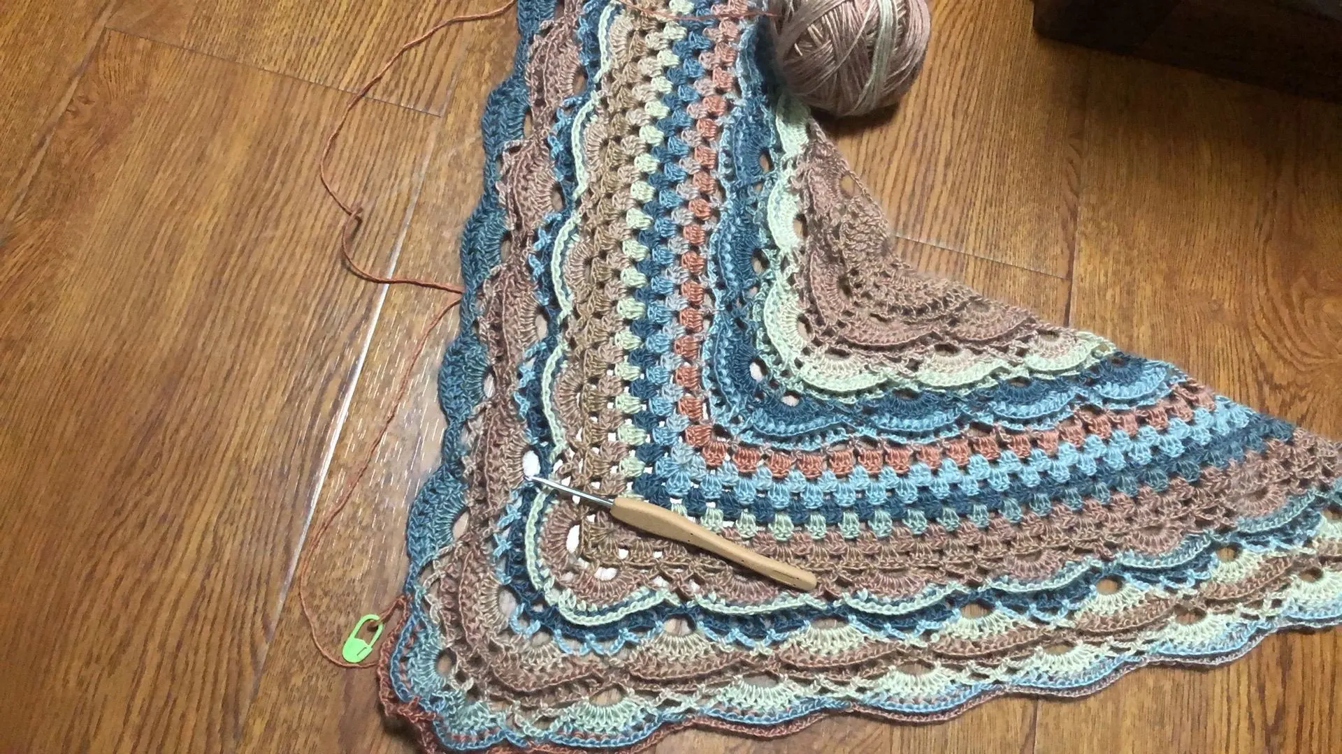 新年钩织开工, a crochet project shared by 书香琴雅